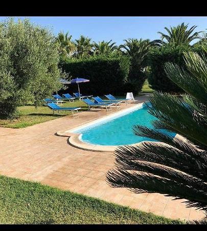Hotel Oasi Degli Angeli Zapponeta Exterior foto